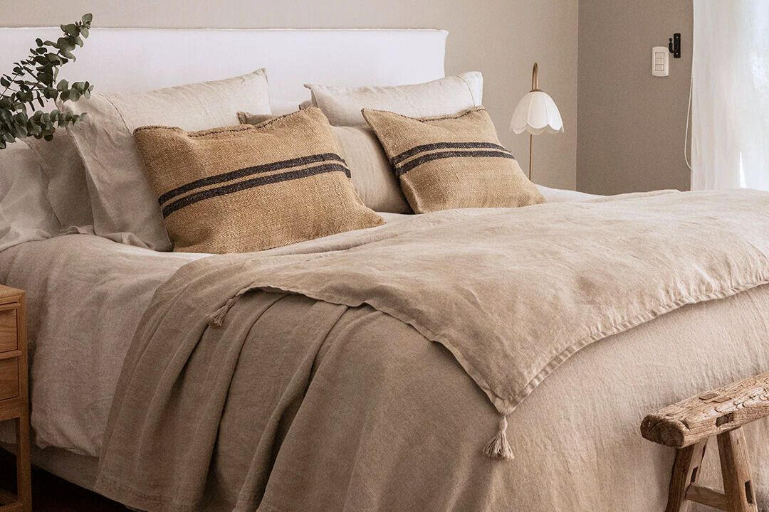 Antoinette bed runner